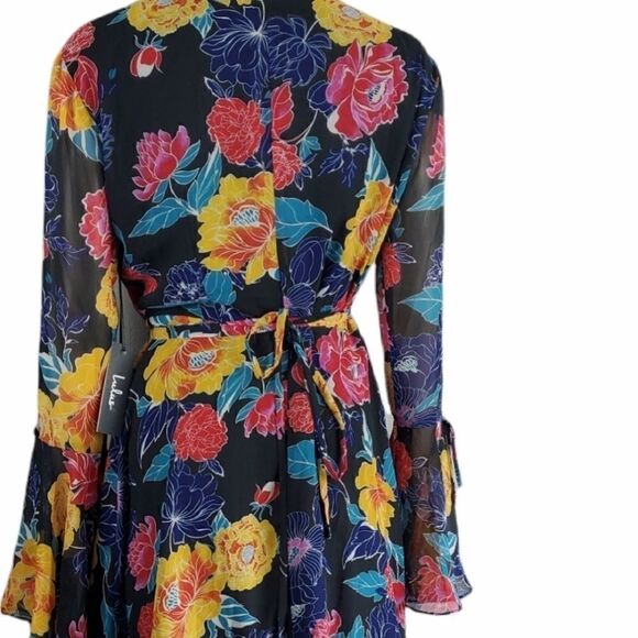 NWT Lulu's Floral Black Wrap Dress - Picture 4 of 7
